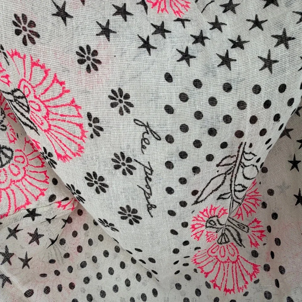 Free People Hobo Bag Euro Summer Cream Pink Floral Star Boho Slouchy Tote Beach